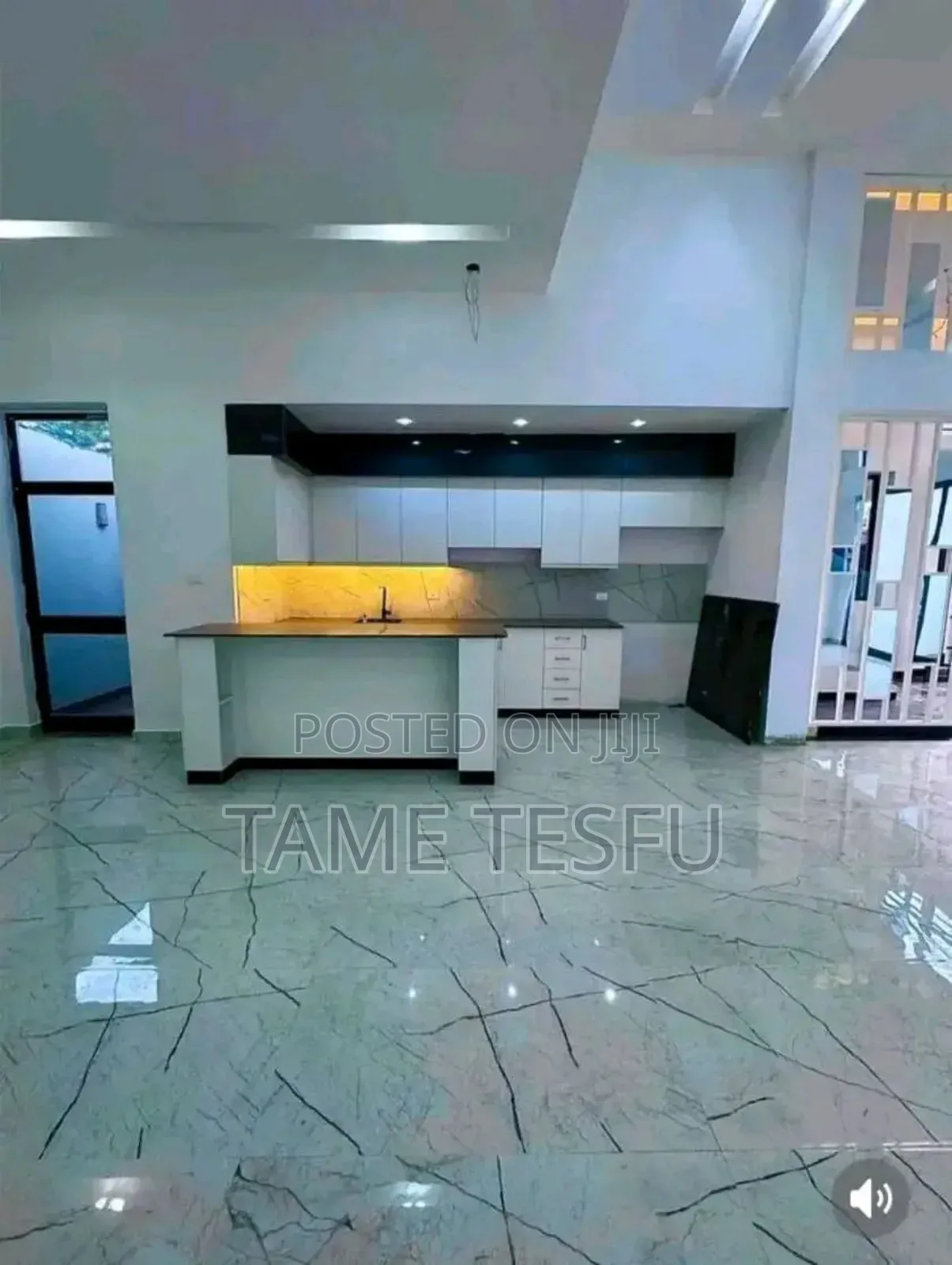 Furnished 8bdrm House in ቶቶት, Bole for sale