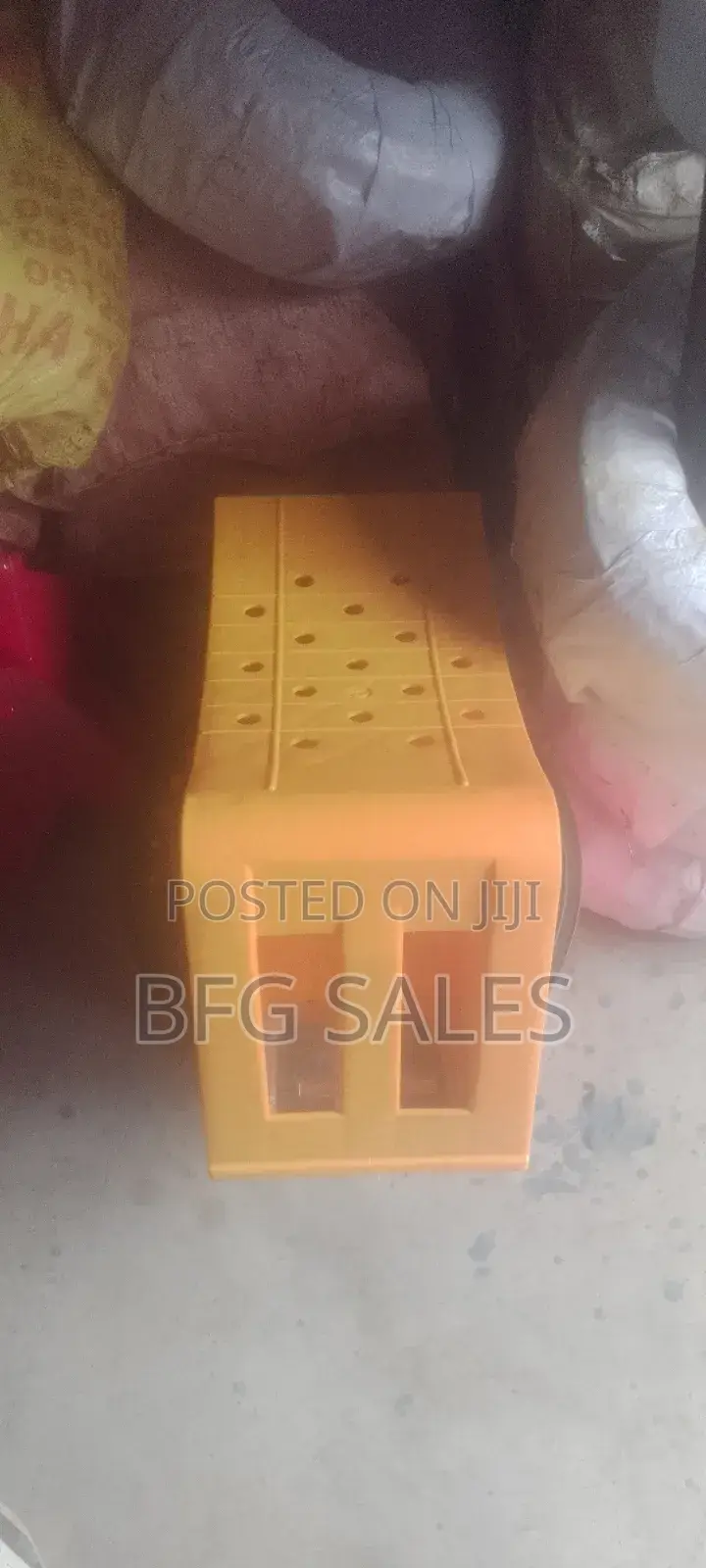 Plastic Parking Wedge (ታኮ)