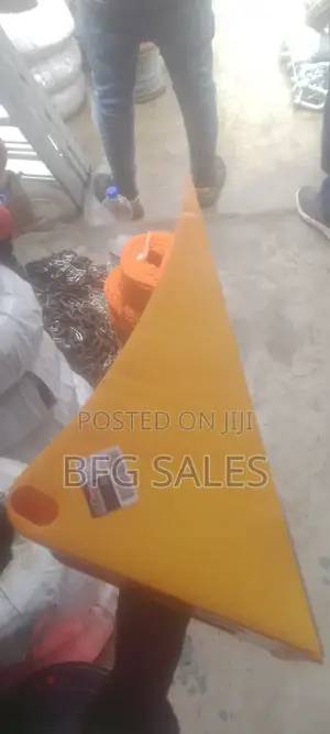 Plastic Parking Wedge (ታኮ)