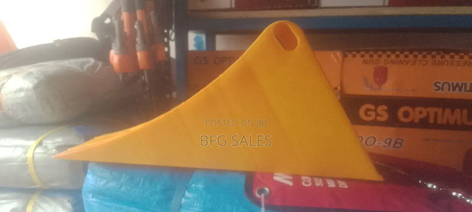 Plastic Parking Wedge (ታኮ)