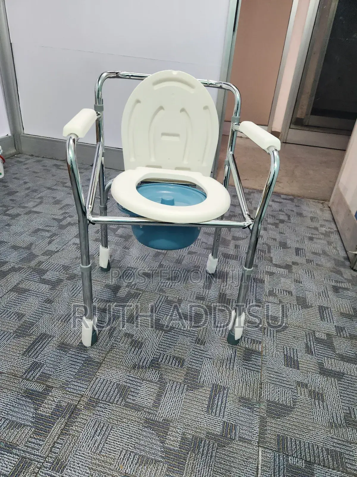 Commode Chair息肉poty Chair段子medical Commode Chair朱諾commode Chair New
