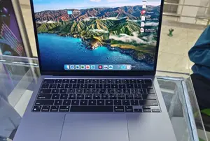 Photo - New Laptop Apple MacBook Air 2022 M2 8GB SSD 512GB