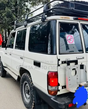 Toyota Land Cruiser 2018 White