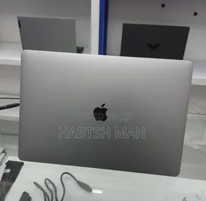 New Laptop Apple MacBook Pro 2019 32GB Intel Core I7 SSD 1T