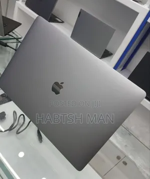 New Laptop Apple MacBook Pro 2019 32GB Intel Core I7 SSD 1T
