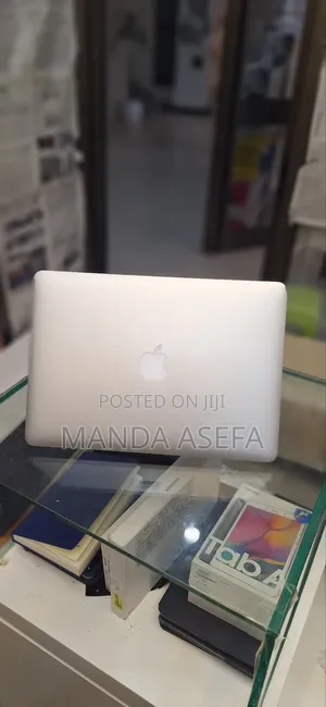 New Laptop Apple MacBook Air 2017 8GB Intel Core I5 SSD 256GB