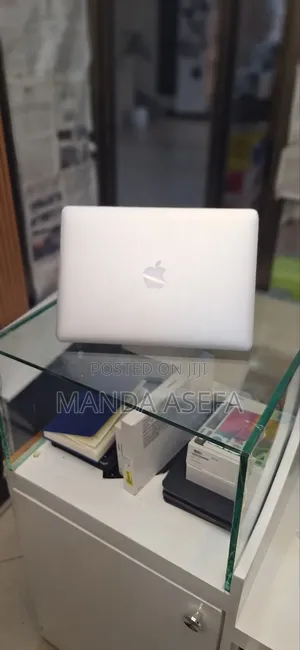 New Laptop Apple MacBook Air 2017 8GB Intel Core I5 SSD 256GB