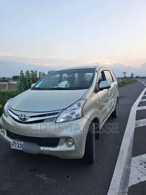 Toyota Avanza 2015 Gold