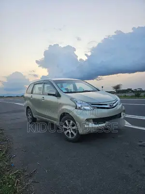Toyota Avanza 2015 Gold
