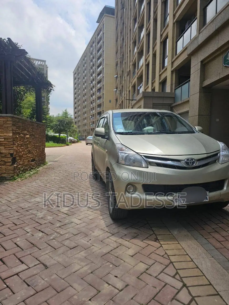 Toyota Avanza 2015 Gold