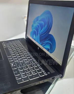 New Laptop HP Pavilion 15 8GB Intel Core I7 SSD 256GB