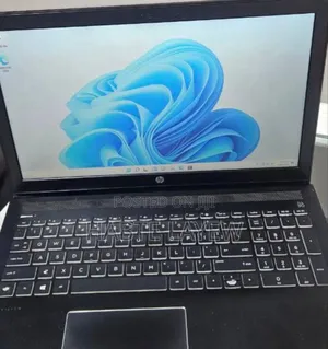 New Laptop HP Pavilion 15 8GB Intel Core I7 SSD 256GB