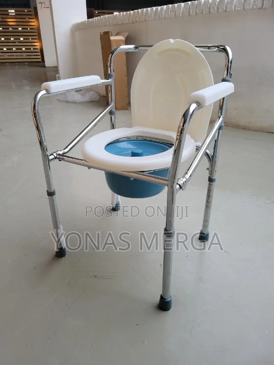 Commode#Toilet Chair訊輸toilet Alternative for Those Wiz Reduce Mobility