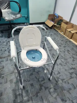Photo - Toilet Chair腕骨poty Chair盞的commode Chair舍知commode Chair𡛾我commode Chair