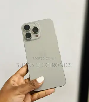 Photo - New Apple iPhone 15 Pro Max 256 GB Gray