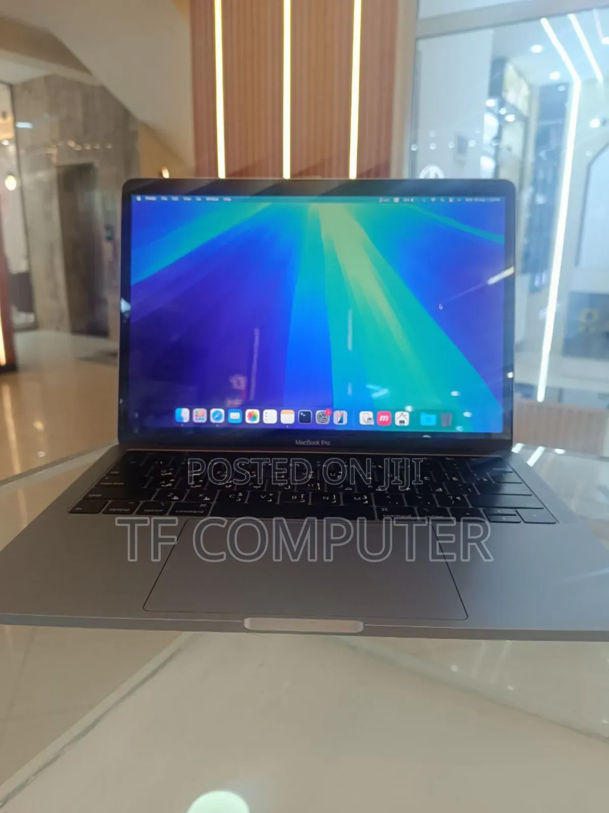New Laptop Apple MacBook Pro 2019 8GB Intel Core I5 SSD 256GB