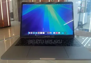 Photo - New Laptop Apple MacBook Pro 2019 8GB Intel Core I5 SSD 256GB