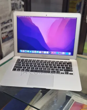 Photo - New Laptop Apple MacBook Air 2017 8GB Intel Core I5 SSD 256GB