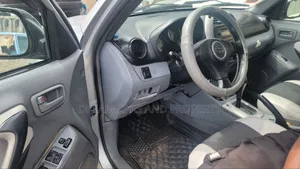 Toyota RAV4 Automatic 2002 Silver