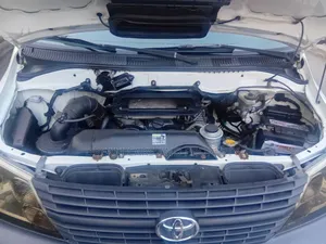 Toyota HiAce 2008 White