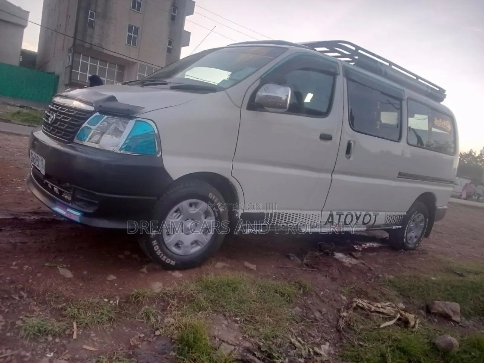 Toyota HiAce 2008 White
