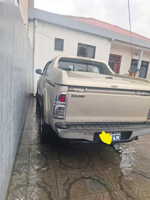 Toyota Hilux 2015 Gray