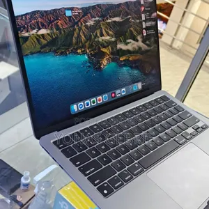 New Laptop Apple MacBook Air 2022 M2 8GB Apple M2 SSD 512GB