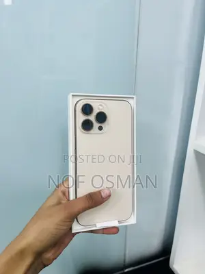 Photo - New Apple iPhone 16 Pro Max 256 GB Gold