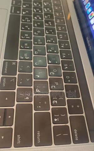 New Laptop Apple MacBook Pro 2019 8GB Intel Core I5 SSD 256GB