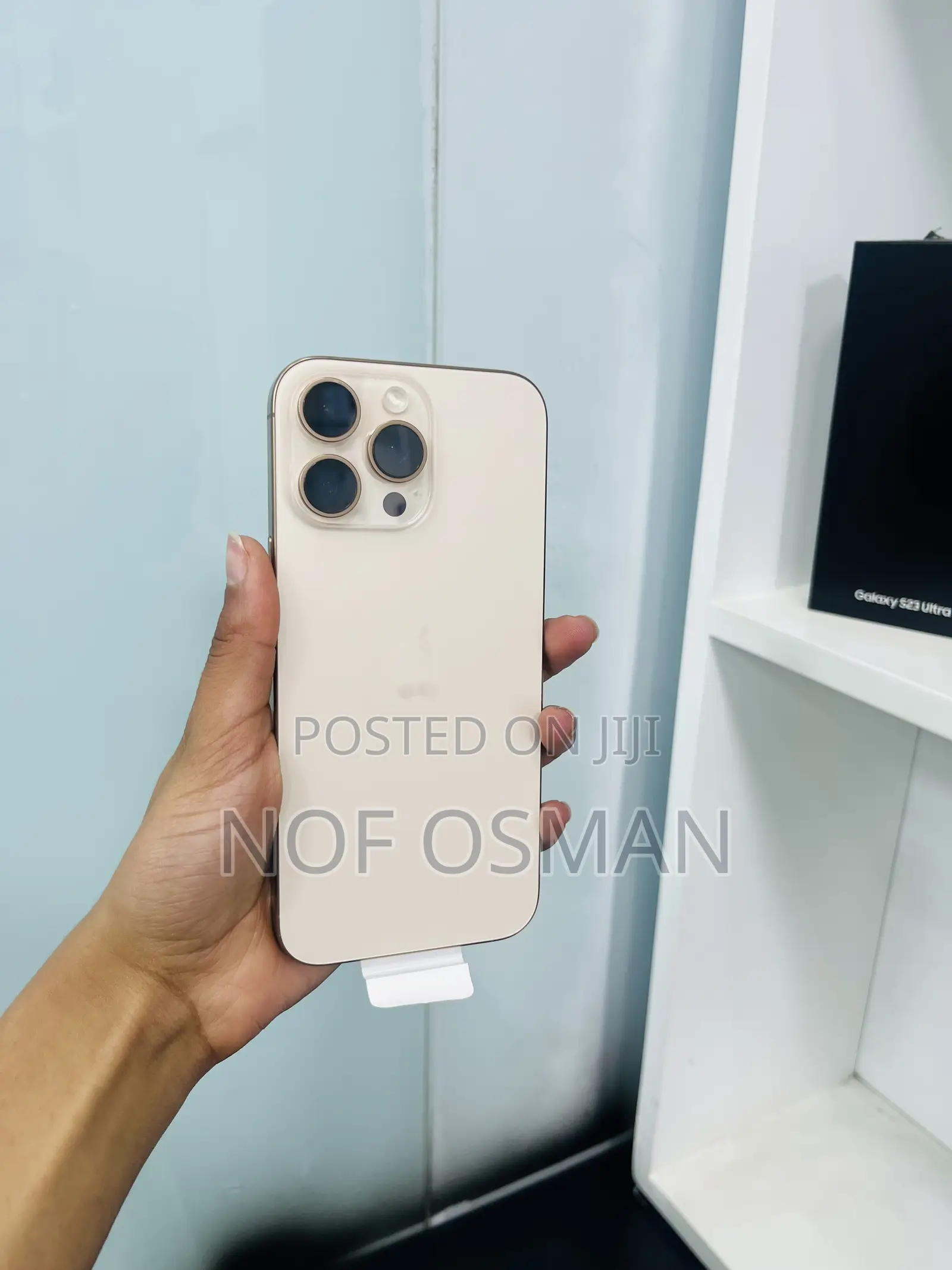 New Apple iPhone 16 Pro Max 256 GB Gold