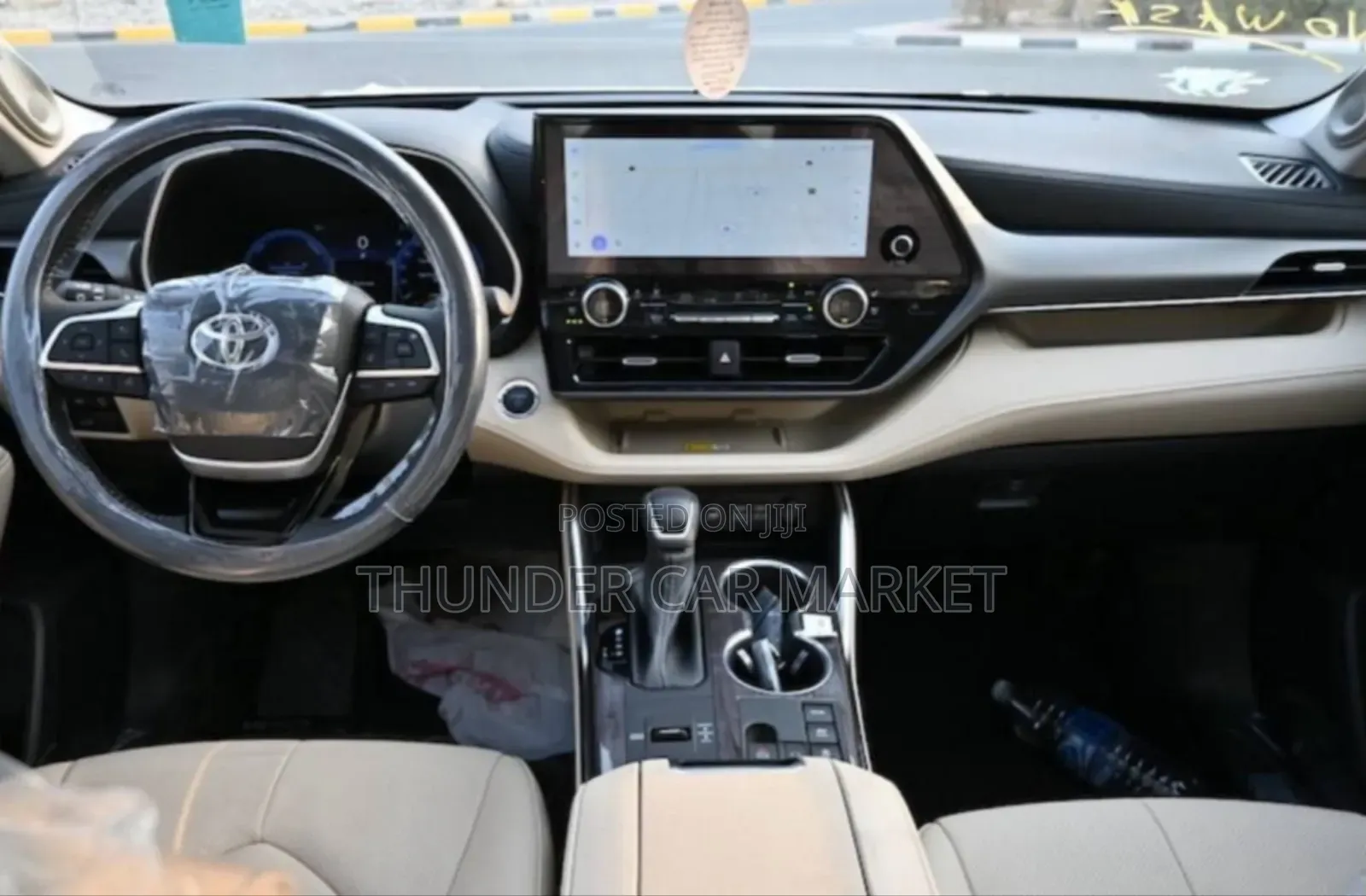 Toyota Highlander Hybrid 2024 White