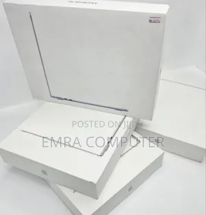 New Apple MacBook Air 2025 M4 13-Inch 16GB Apple M4 Max SSD 256GB