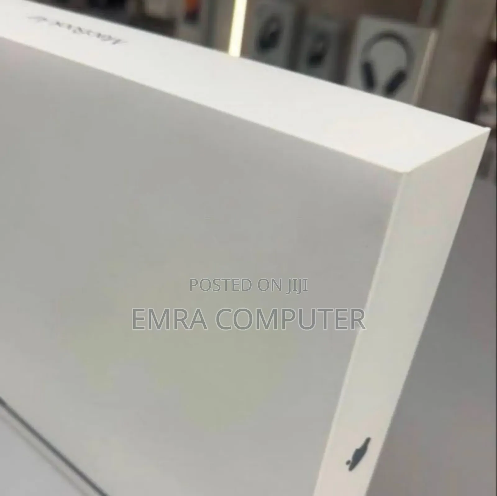 New Apple MacBook Air 2025 M4 13-Inch 16GB Apple M4 Max SSD 256GB