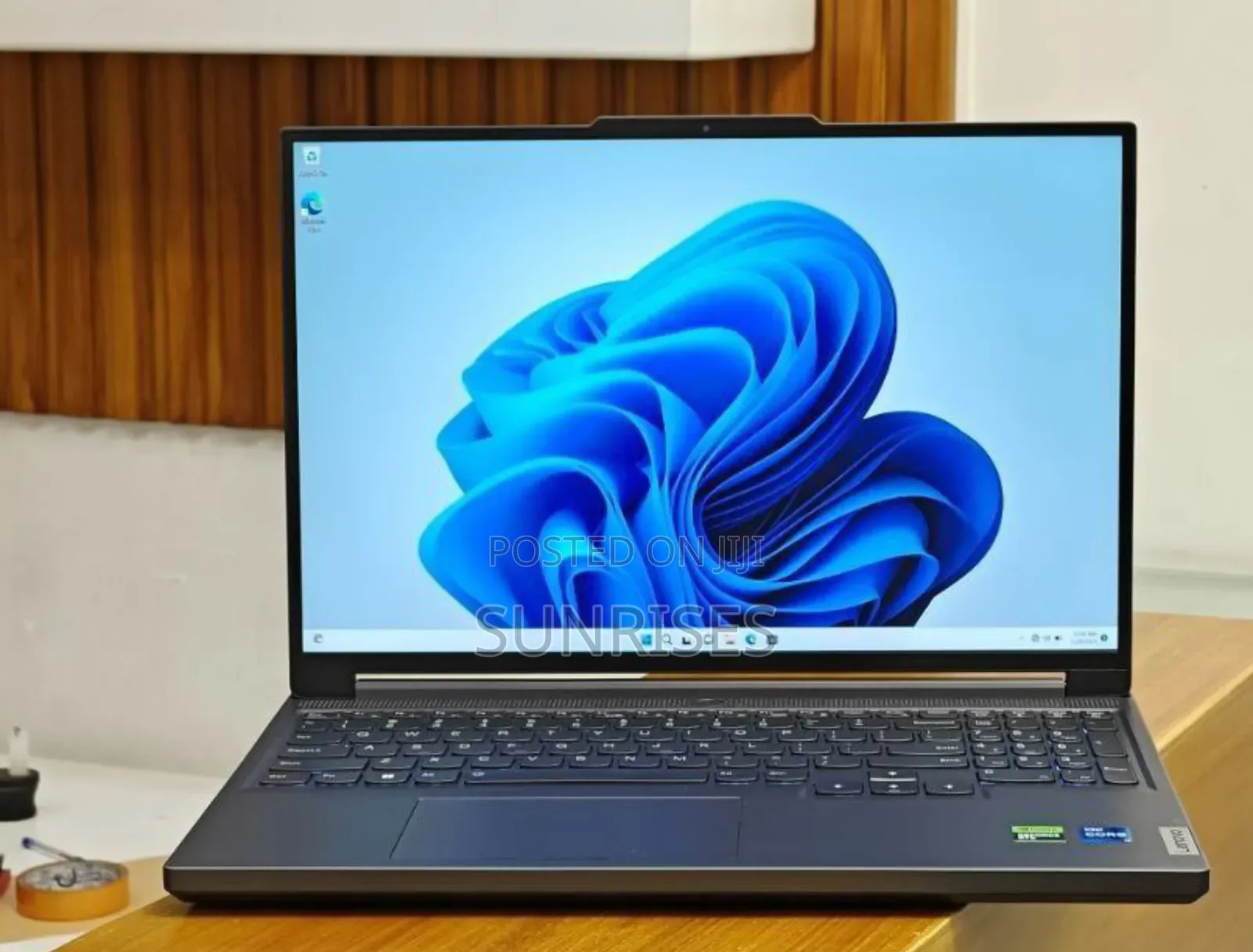 New Lenovo Legion Y7000P IRX9 Gaming Laptop 16GB Intel Core I7 SSD 1T