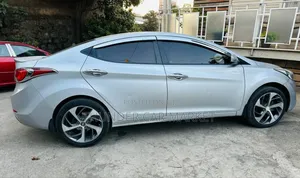 Hyundai Elantra 2015 Silver