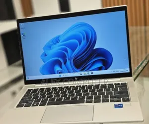New Laptop HP EliteBook 830 G8 16GB Intel Core I7 SSD 512GB