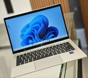 New Laptop HP EliteBook 830 G8 16GB Intel Core I7 SSD 512GB