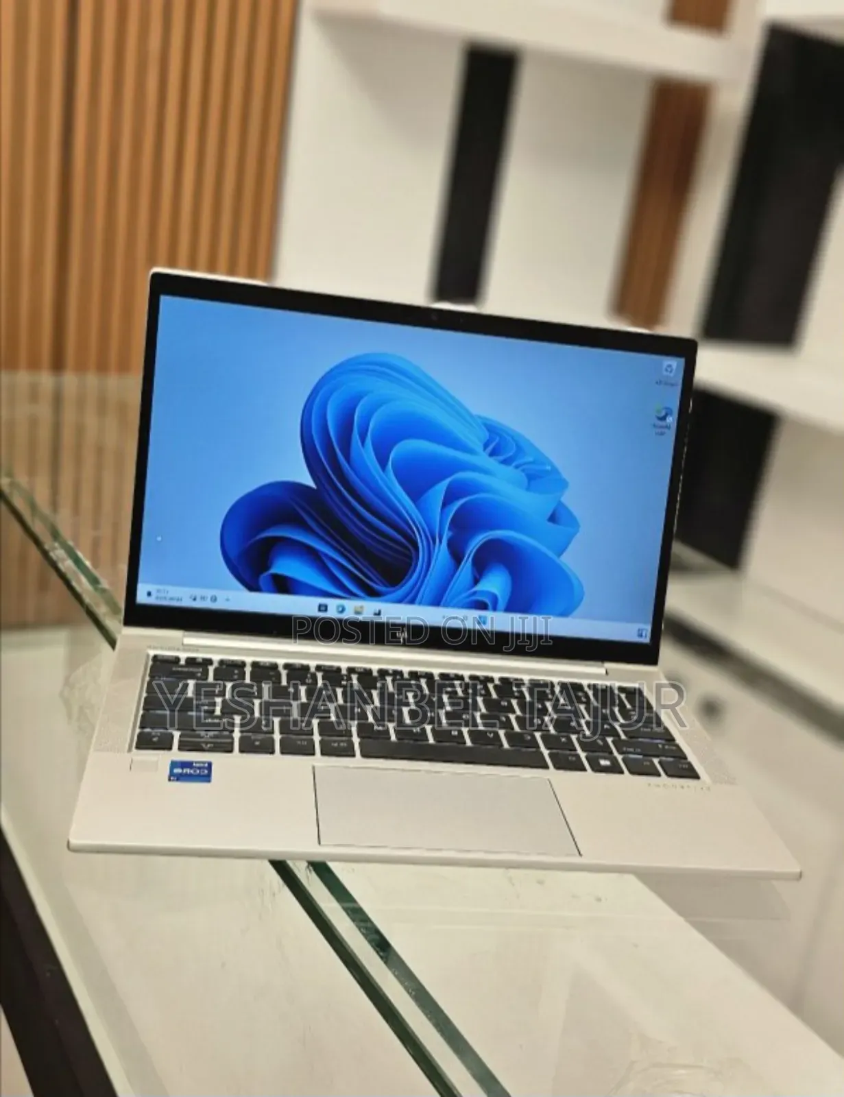 New Laptop HP EliteBook 830 G8 16GB Intel Core I7 SSD 512GB