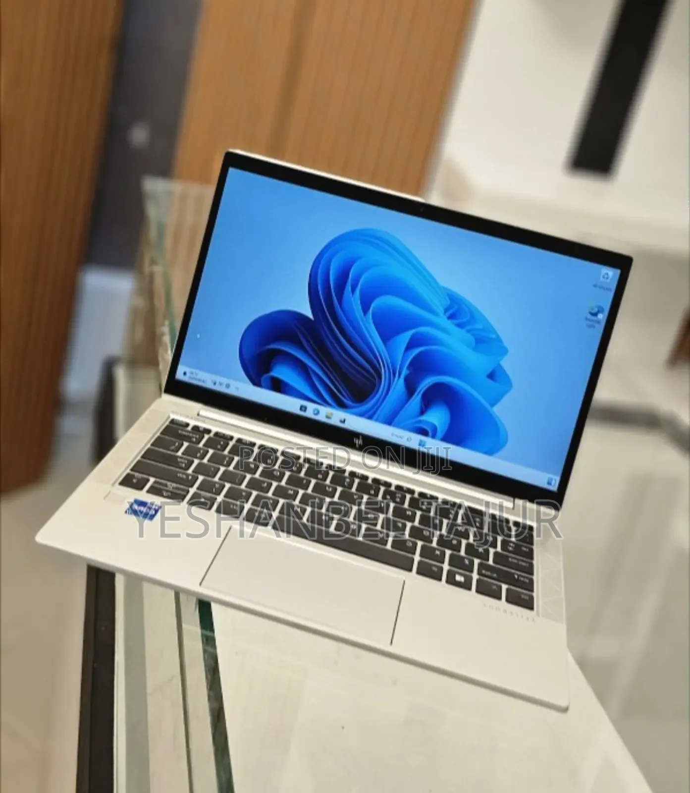 New Laptop HP EliteBook 830 G8 16GB Intel Core I7 SSD 512GB