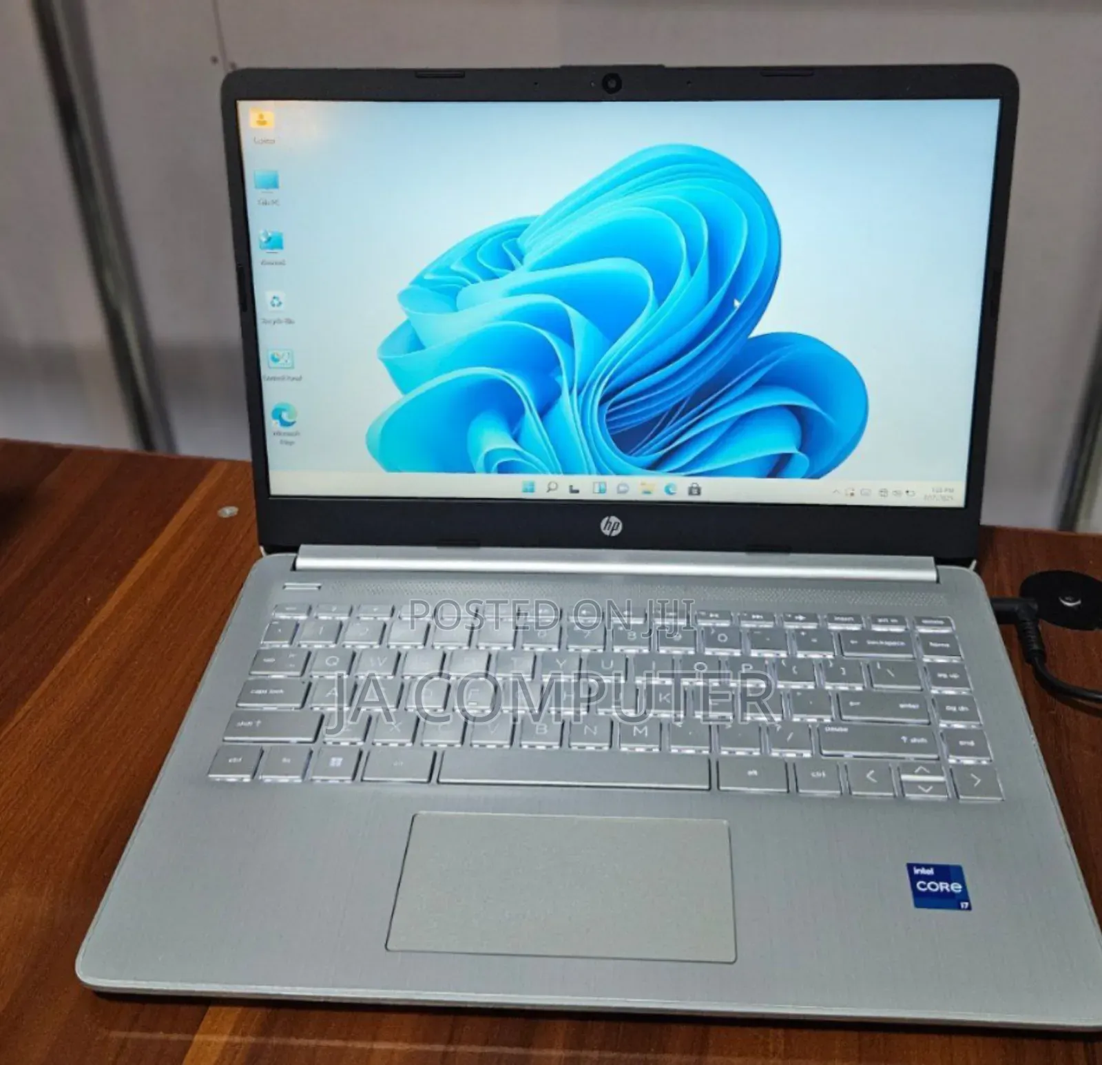 New Laptop HP Stream Notebook 8GB Intel Core I7 SSD 512GB