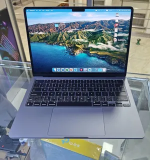 New Laptop Apple MacBook Air 2022 M2 16GB Apple M2 SSD 512GB