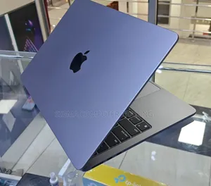 New Laptop Apple MacBook Air 2022 M2 16GB Apple M2 SSD 512GB