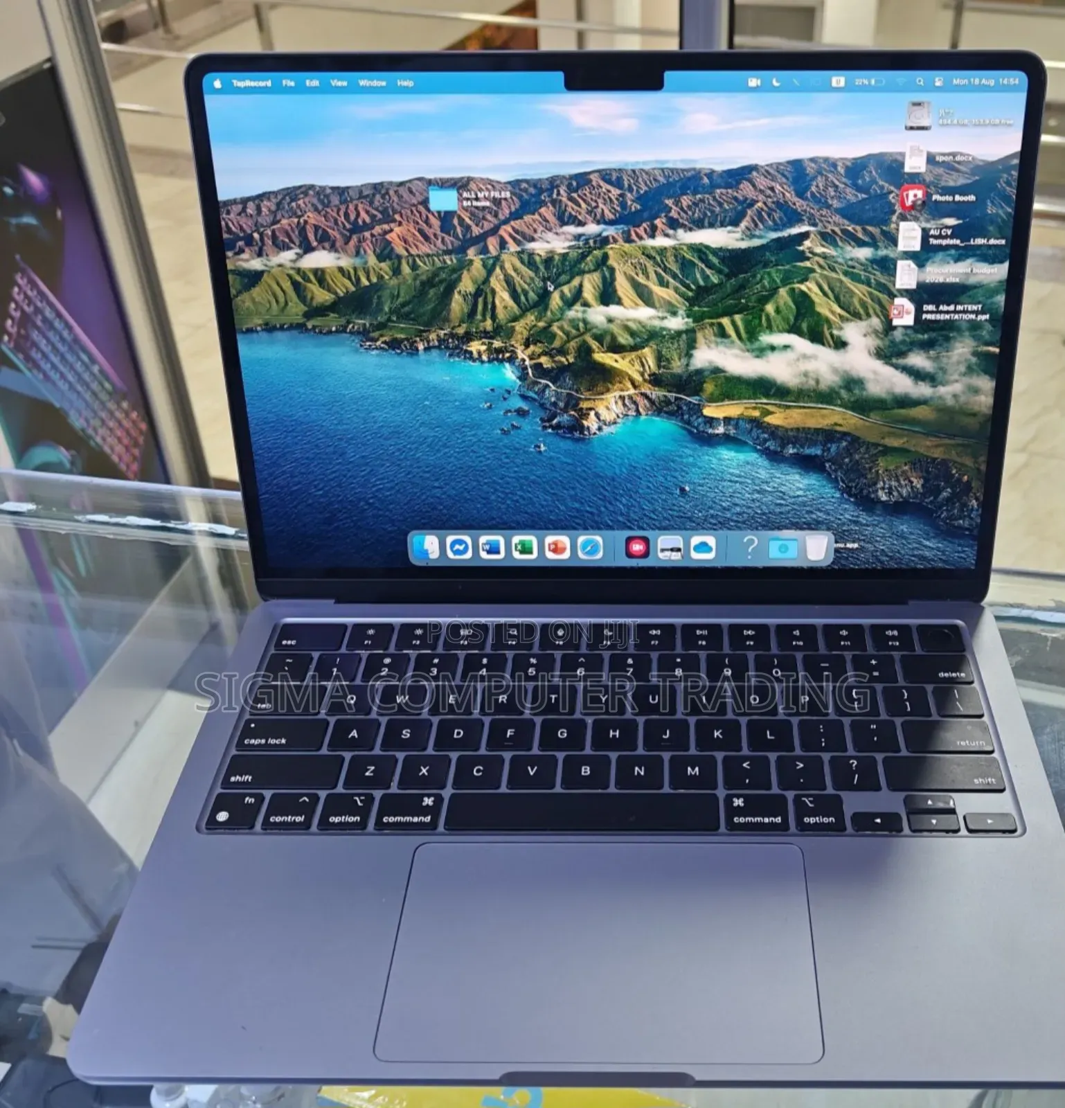 New Laptop Apple MacBook Air 2022 M2 16GB Apple M2 SSD 512GB