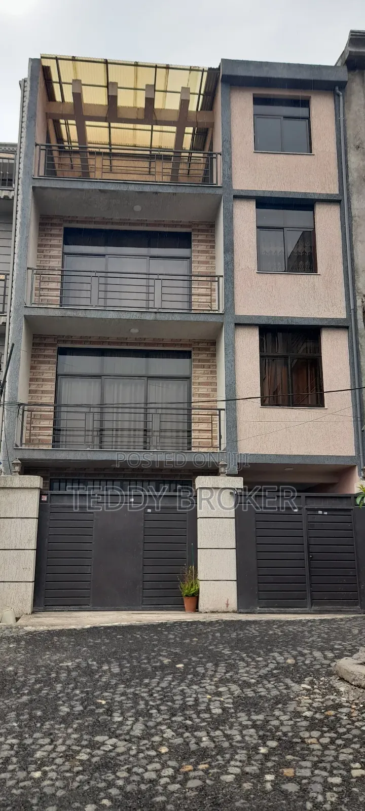 8bdrm House in Haile Garment, Nifas Silk-Lafto for sale