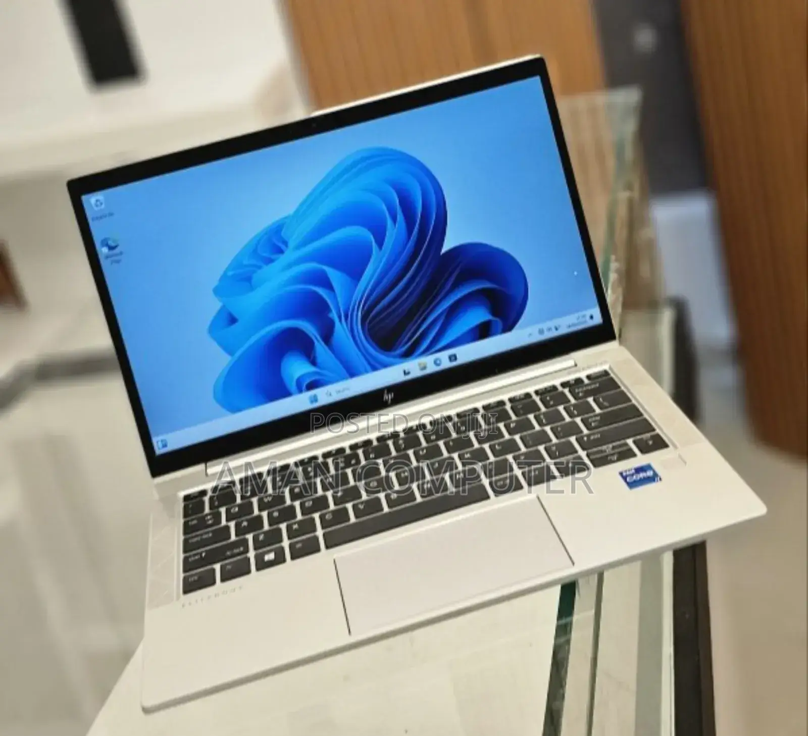 New Laptop HP EliteBook 830 16GB Intel Core I7 SSD 512GB
