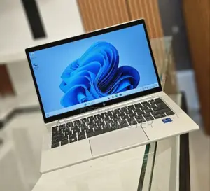 New Laptop HP EliteBook 830 16GB Intel Core I7 SSD 512GB