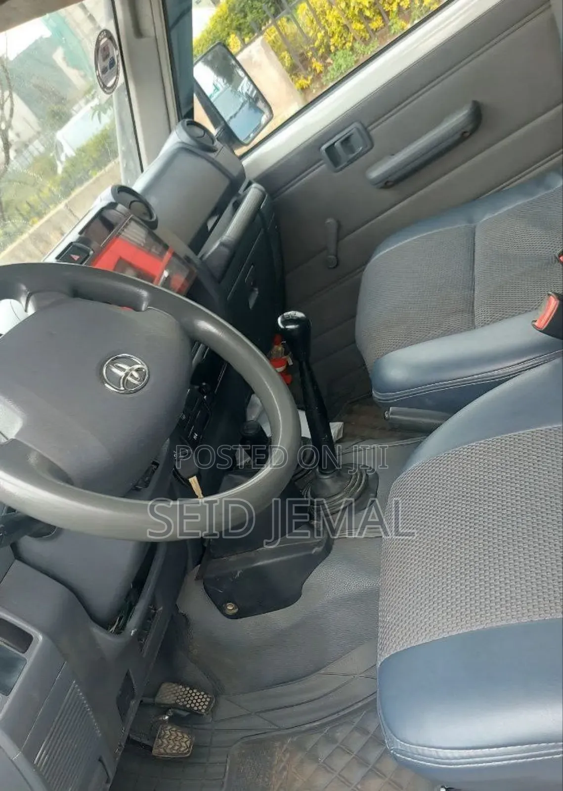 Toyota Land Cruiser 2015 White