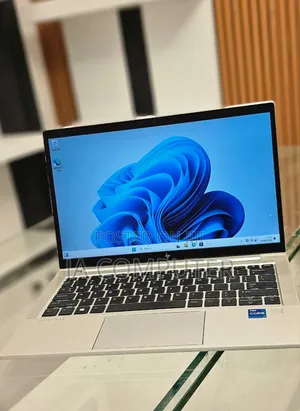 New Laptop HP EliteBook 830 G8 16GB Intel Core I7 SSD 512GB