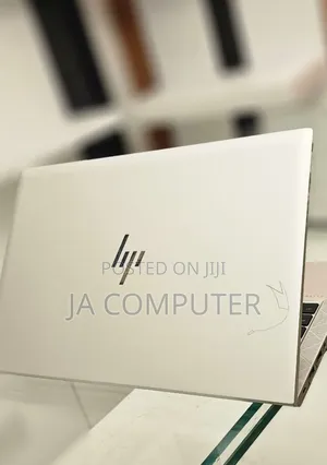 New Laptop HP EliteBook 830 G8 16GB Intel Core I7 SSD 512GB