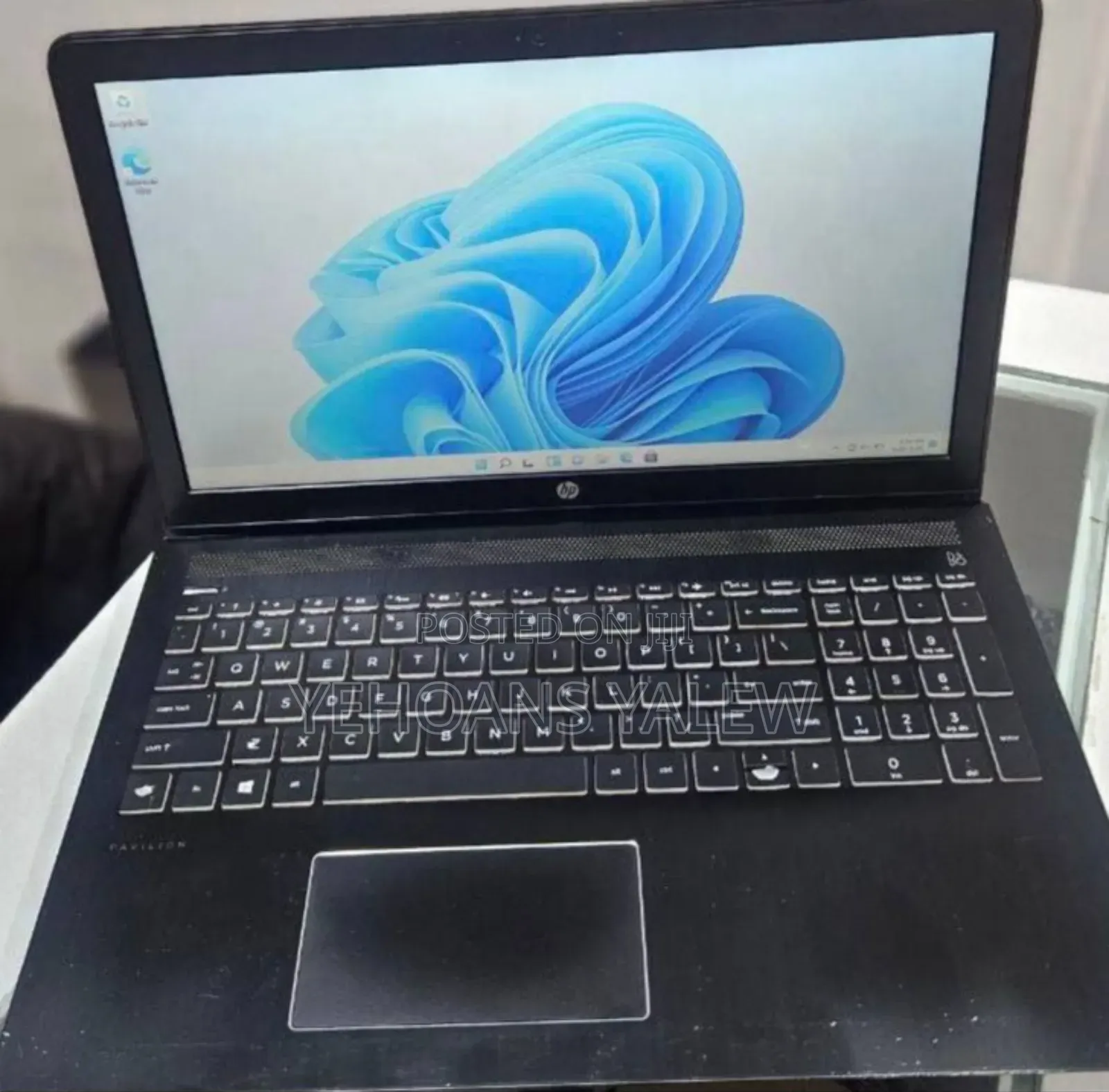 New Laptop HP Pavilion 15 8GB Intel Core I7 SSD 256GB